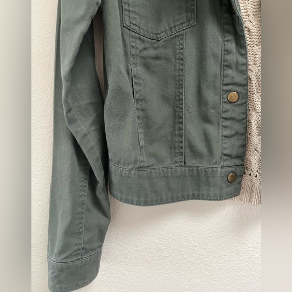 Sound & Matter Military Cropped Olive Green Cotton Crochet Jacket, Size Medium - Picture 4 of 16